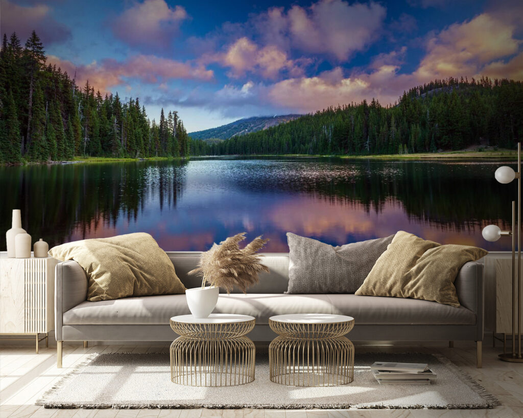 u58610pig9 1024x819 - Озеро, оточене деревами та горами - tegory