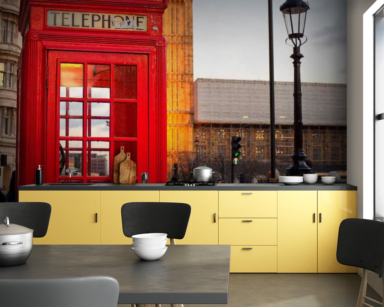 Червона телефонна будка в місті u53593pik83m - Червона телефонна будка в місті - tegory