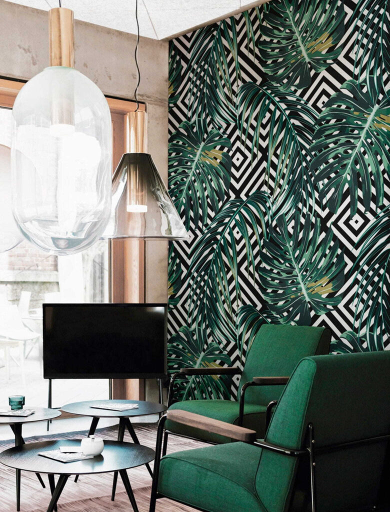 u79688pig1 780x1024 - Візерунок листя на чорно-білому тлі - tegory