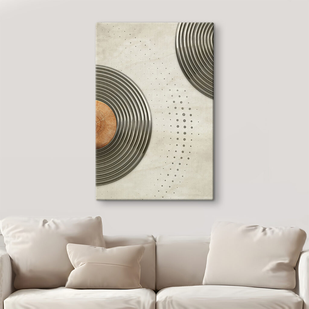 A circular metal rings with a brown circle