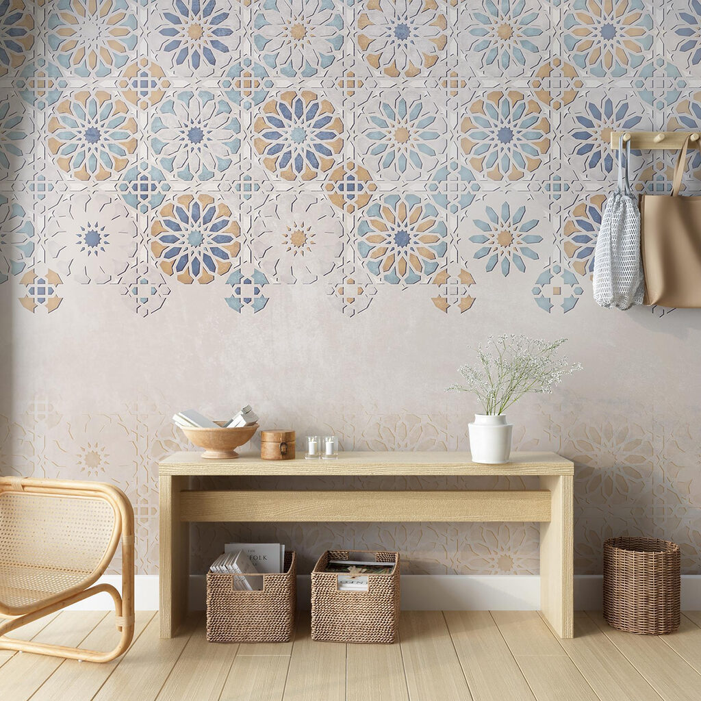 Wall with a pattern of flowers