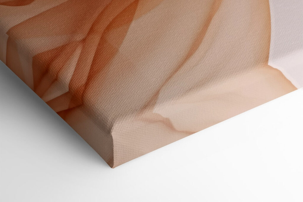 Fluid patterns in warm tones