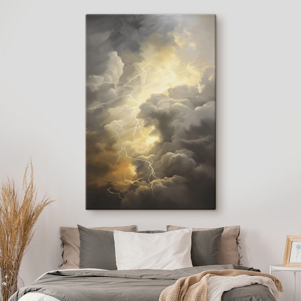 Lightning striking in the sky Lightning striking in the sky