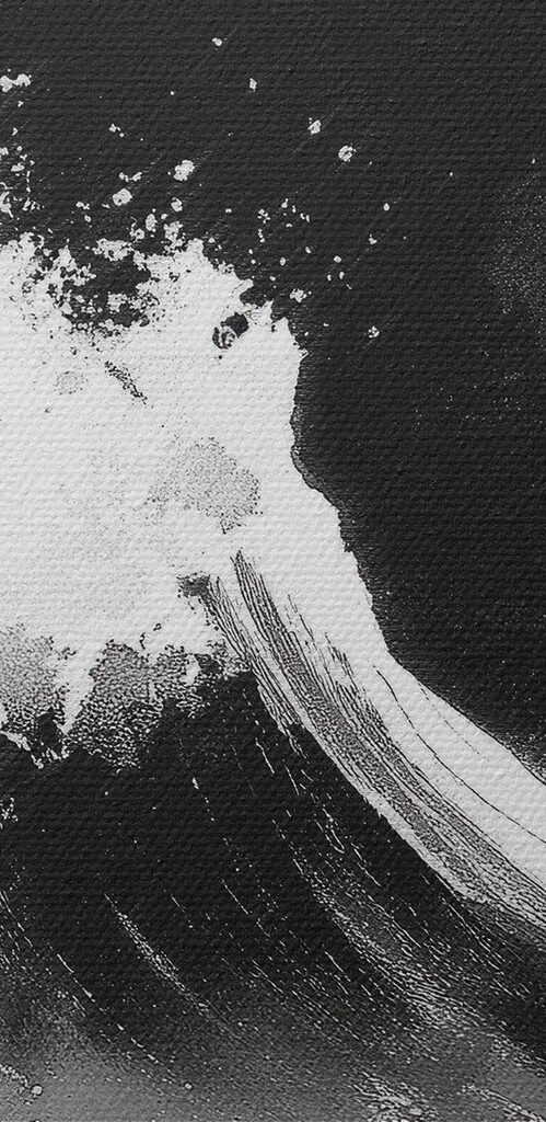 Black and white image of a wave