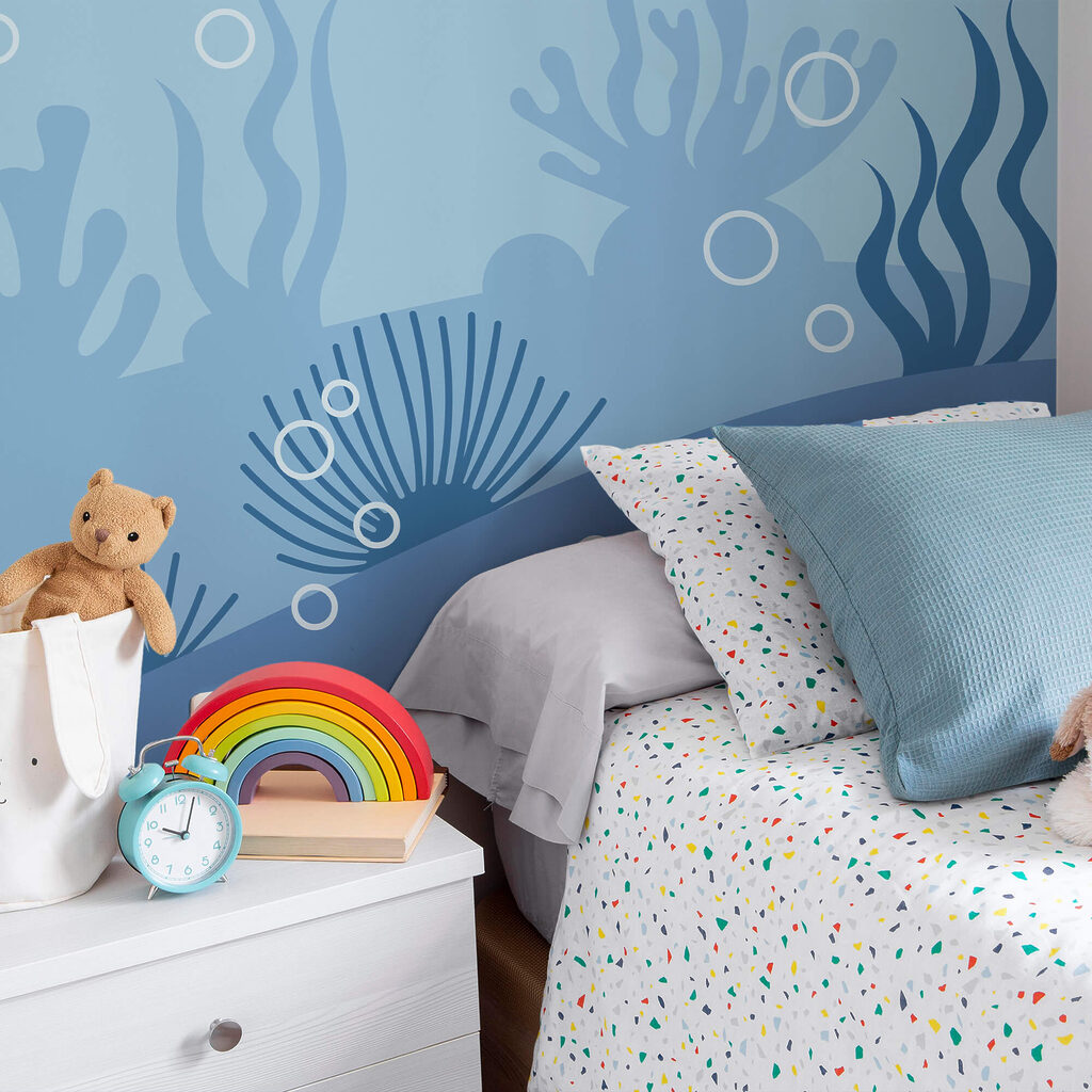 Синьо-біла підводна сцена