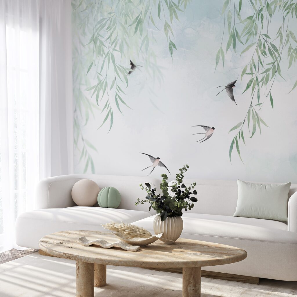 Птахи літають у небі