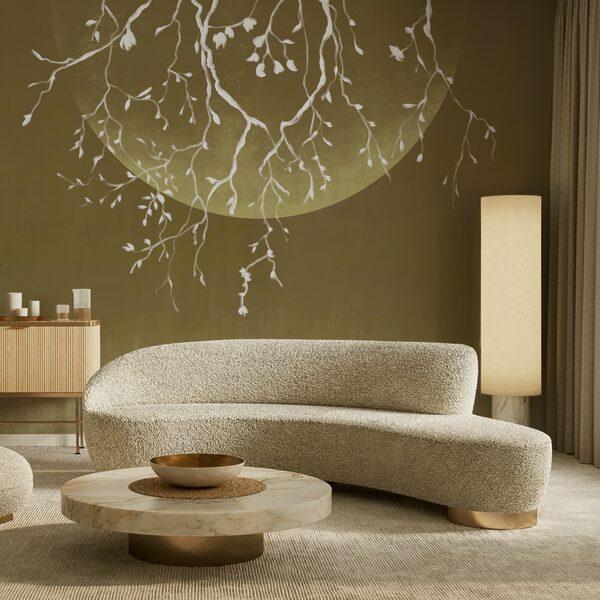 Гілки дерев з листям і місяцем