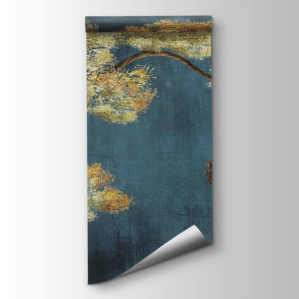 Tree with yellow and white leaves