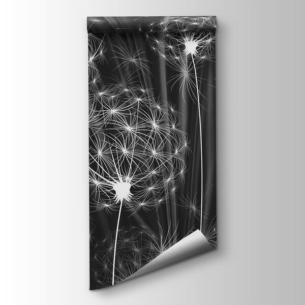 Delicate seeds ready to disperse