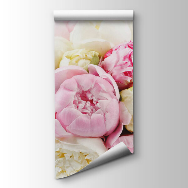 Bouquet of pink and white flowers