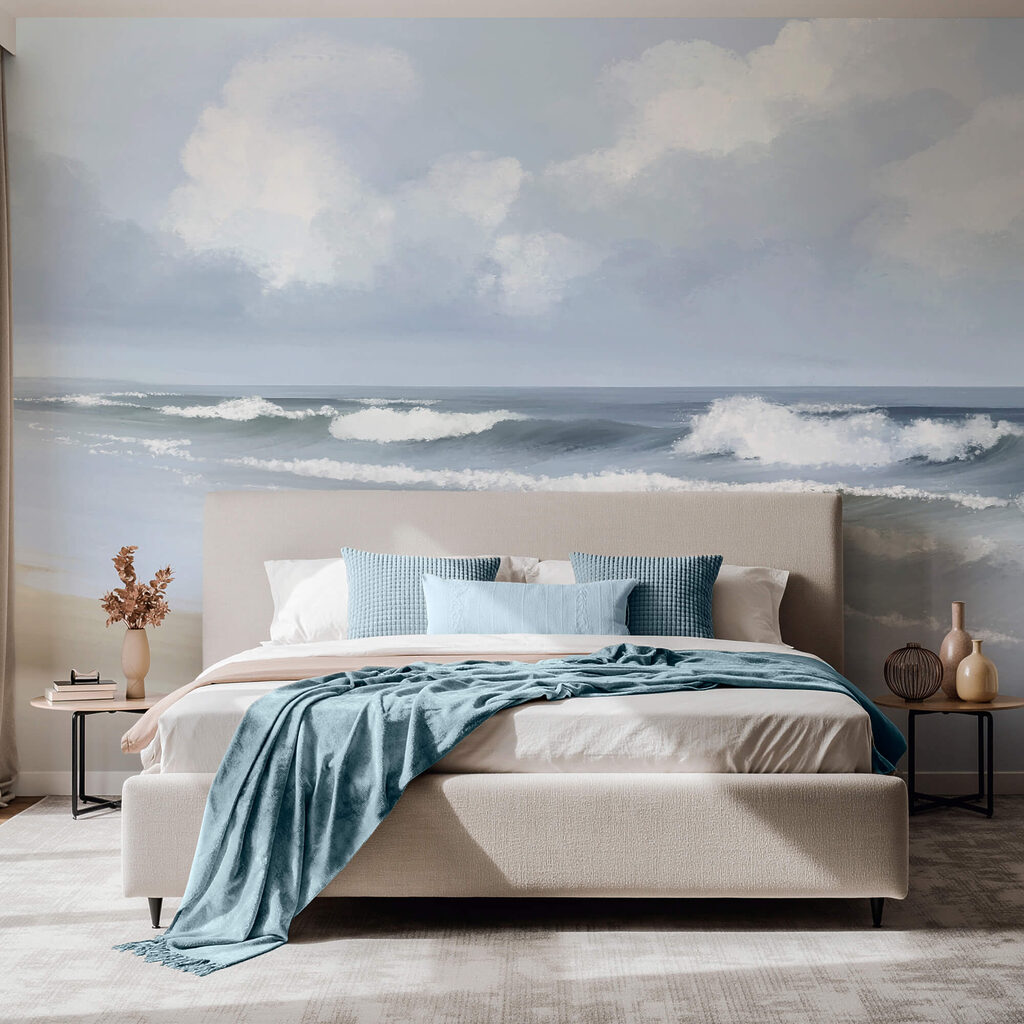 Пляж з хвилями, що розбиваються об берег Пляж з хвилями, що розбиваються об берег