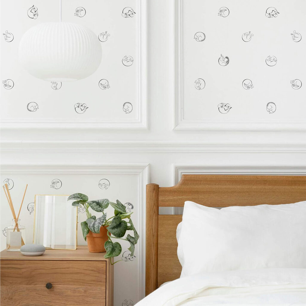 Білий фон з чорними крапками