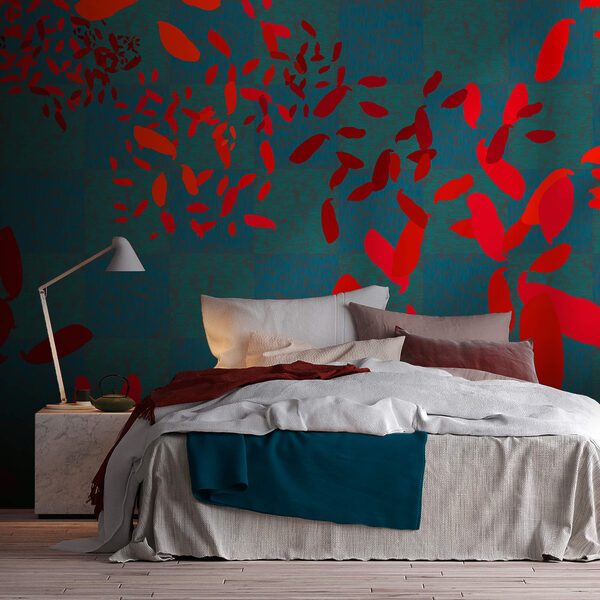 Червоне листя на синьому тлі