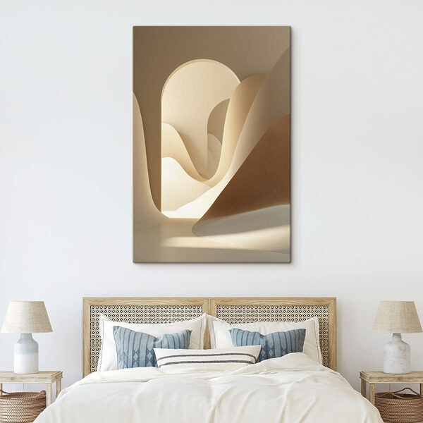 Room with a archway and a white wall