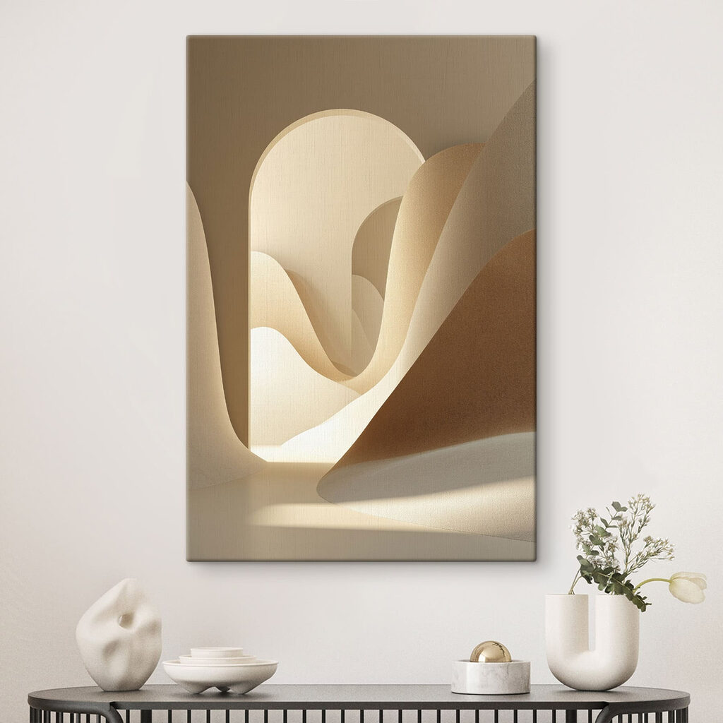 Room with a archway and a white wall