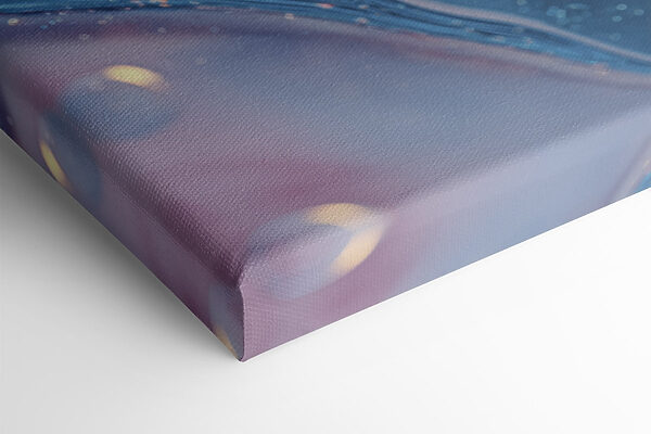Colorful droplets on smooth surface