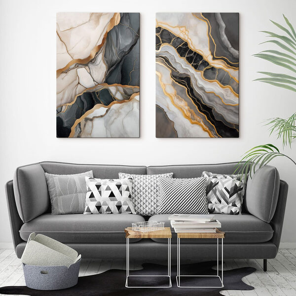 - Fluid layers of contrasting colors - Fluid layers of contrasting colors
