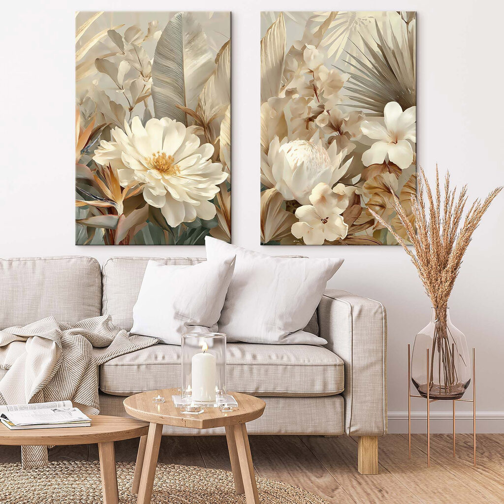 Delicate blooms in warm hues Delicate blooms in warm hues