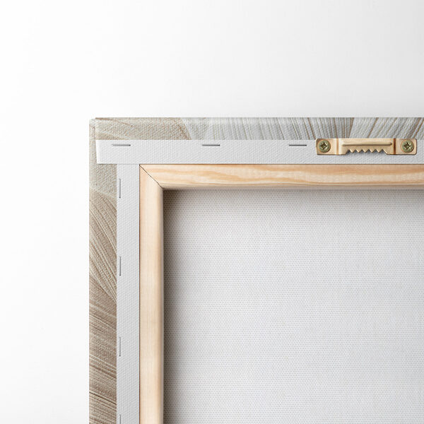 Elegant layers in neutral tones Elegant layers in neutral tones