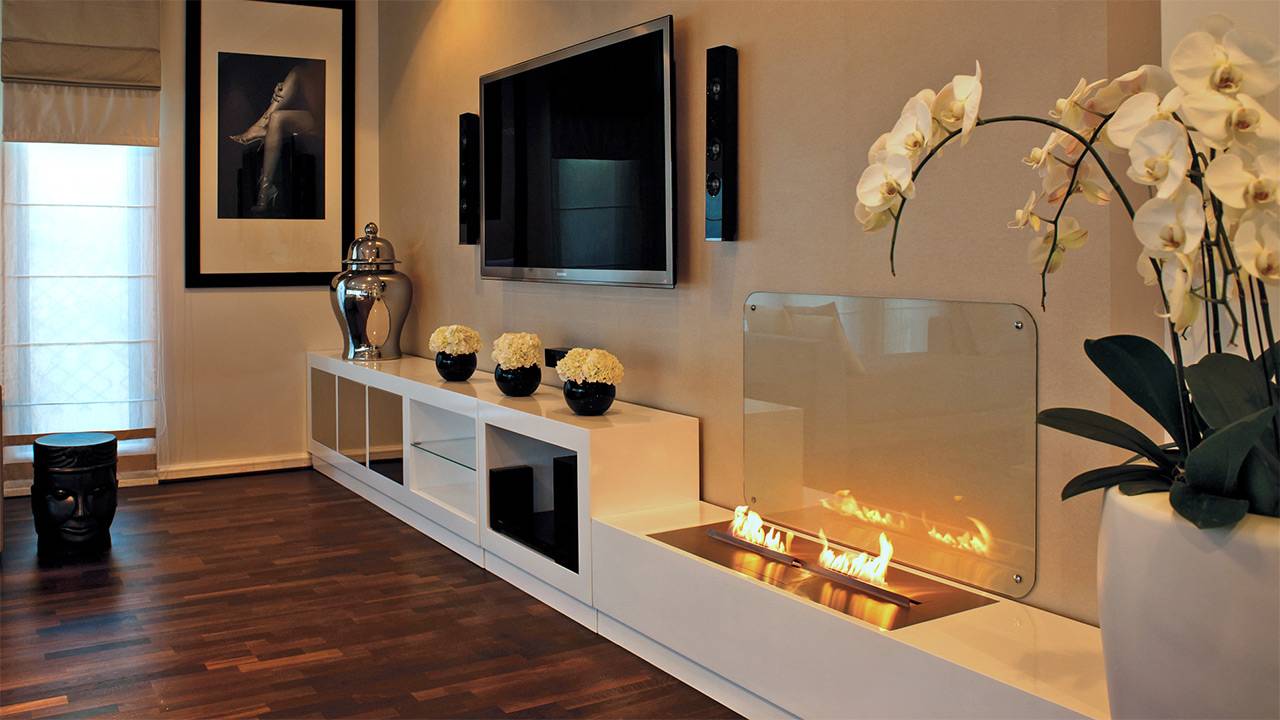 інтер'єр залу з біо каміном